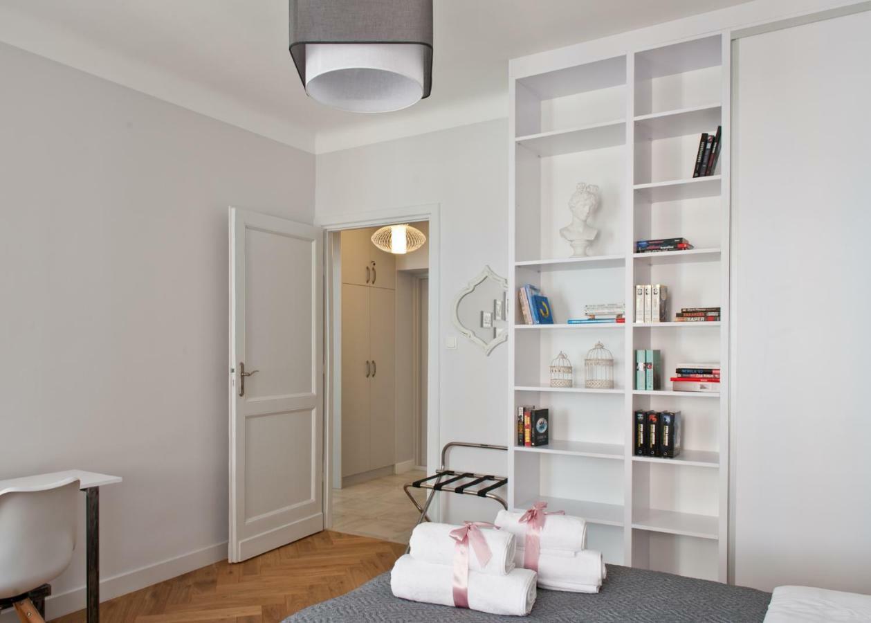 Red Brick Old Town Apartment 华沙 外观 照片